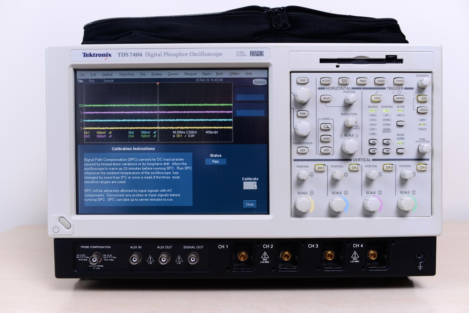 Осциллограф Tektronix TDS7404
